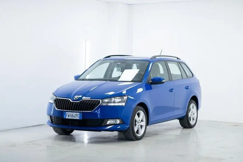 Photo 1 : Skoda Fabia 2019 Petrol