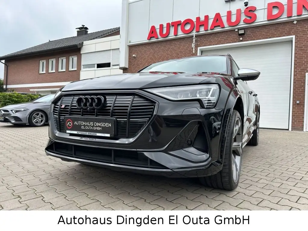 Photo 1 : Audi E-tron 2022 Non renseigné