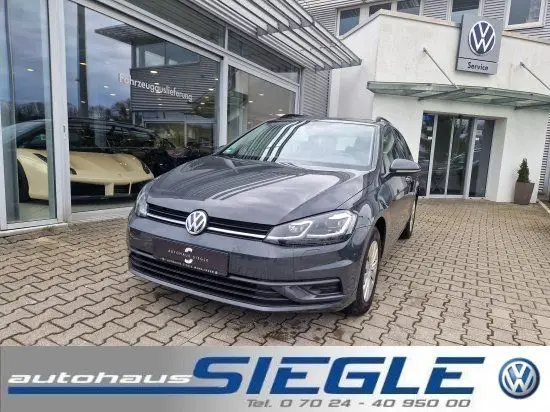 Photo 1 : Volkswagen Golf 2019 Petrol