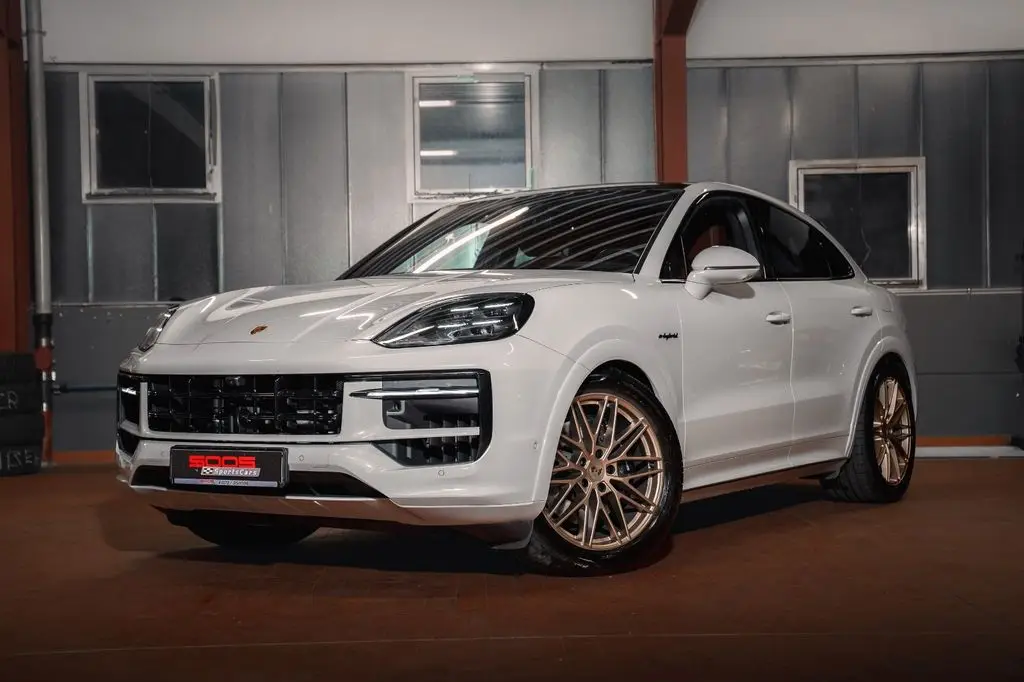 Photo 1 : Porsche Cayenne 2024 Hybrid