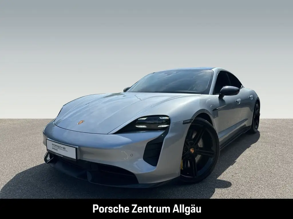 Photo 1 : Porsche Taycan 2021 Non renseigné