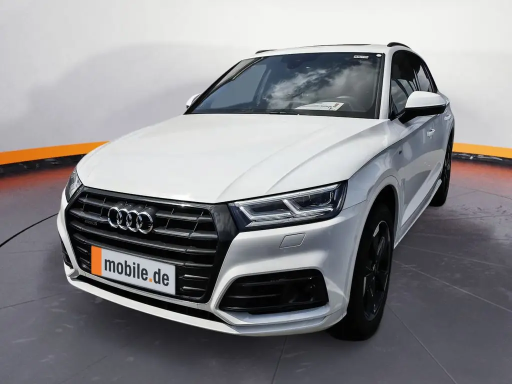 Photo 1 : Audi Q5 2021 Hybrid