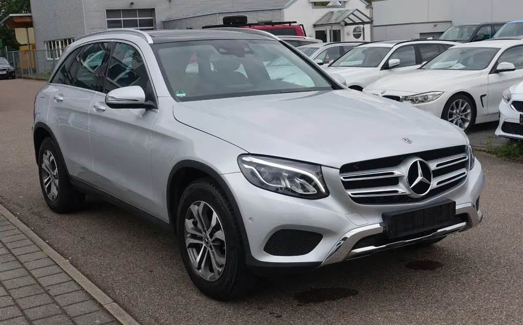 Photo 1 : Mercedes-benz Classe Glc 2017 Petrol