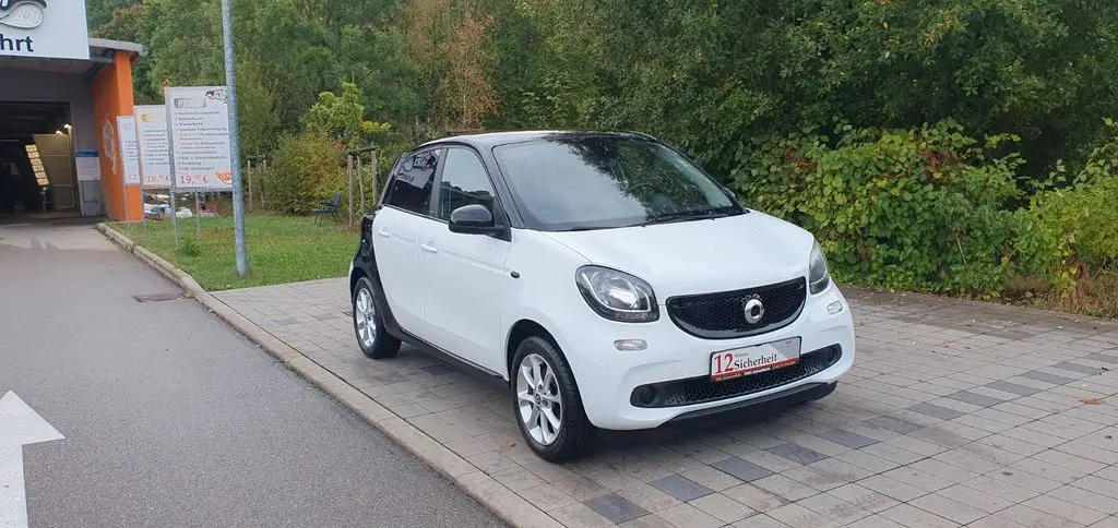 Photo 1 : Smart Forfour 2016 Essence