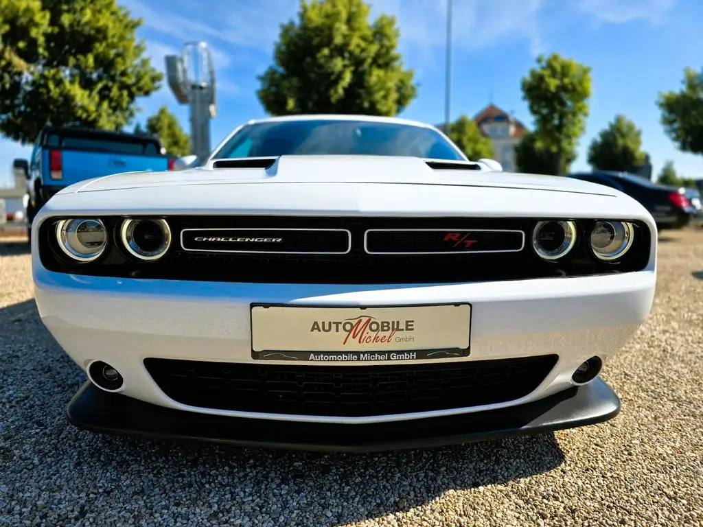 Photo 1 : Dodge Challenger 2016 Petrol