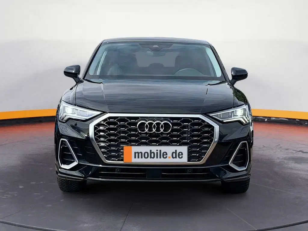 Photo 1 : Audi Q3 2024 Hybrid