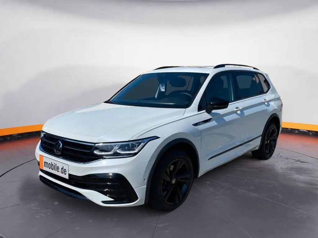 Photo 1 : Volkswagen Tiguan 2024 Essence