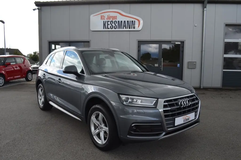 Photo 1 : Audi Q5 2019 Diesel