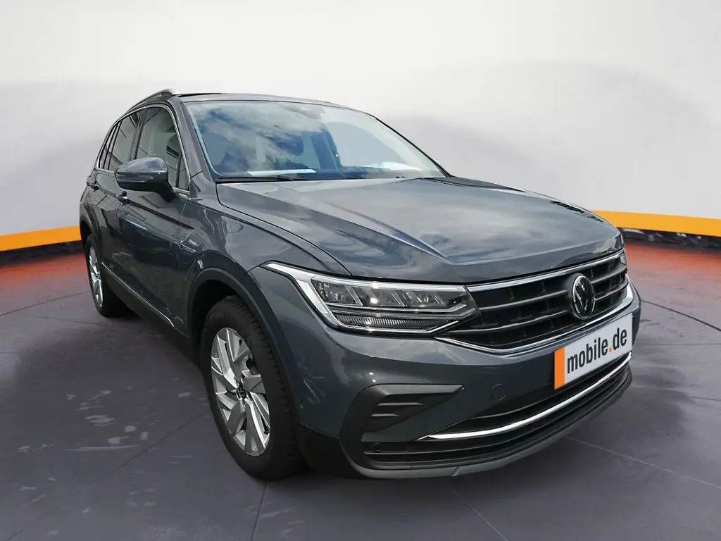 Photo 1 : Volkswagen Tiguan 2024 Petrol