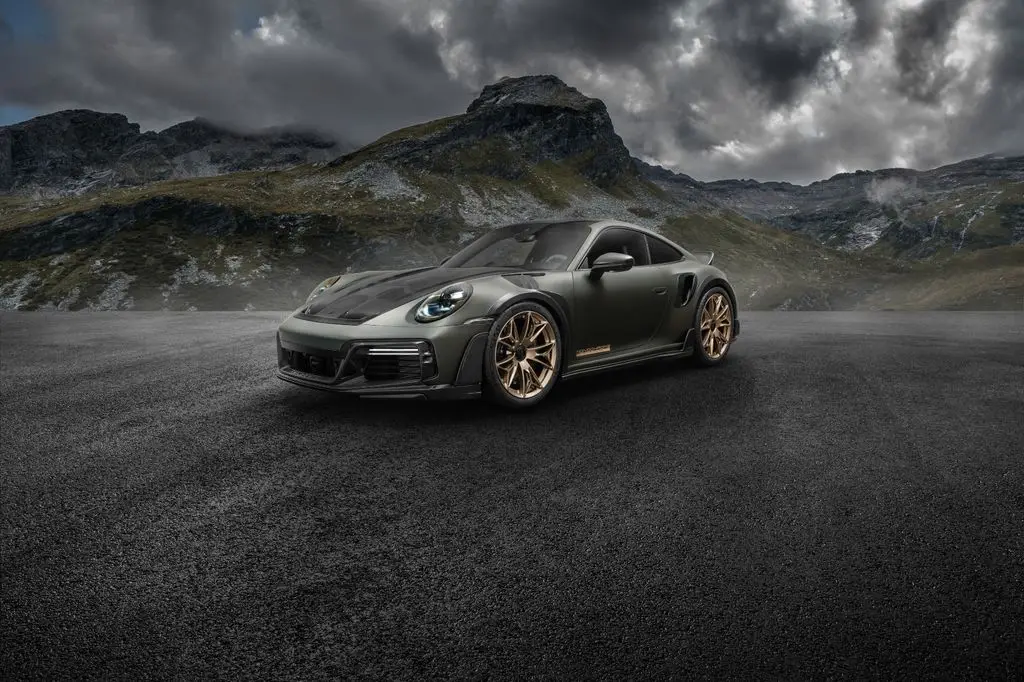 Photo 1 : Porsche 992 2023 Essence