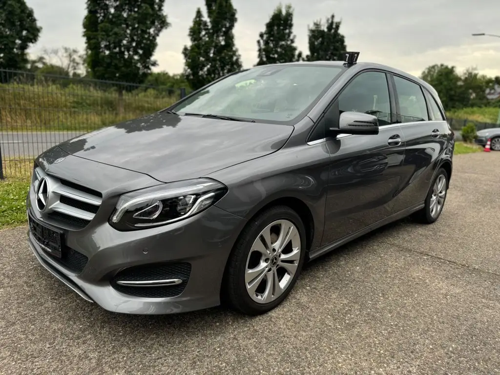 Photo 1 : Mercedes-benz Classe B 2017 Petrol