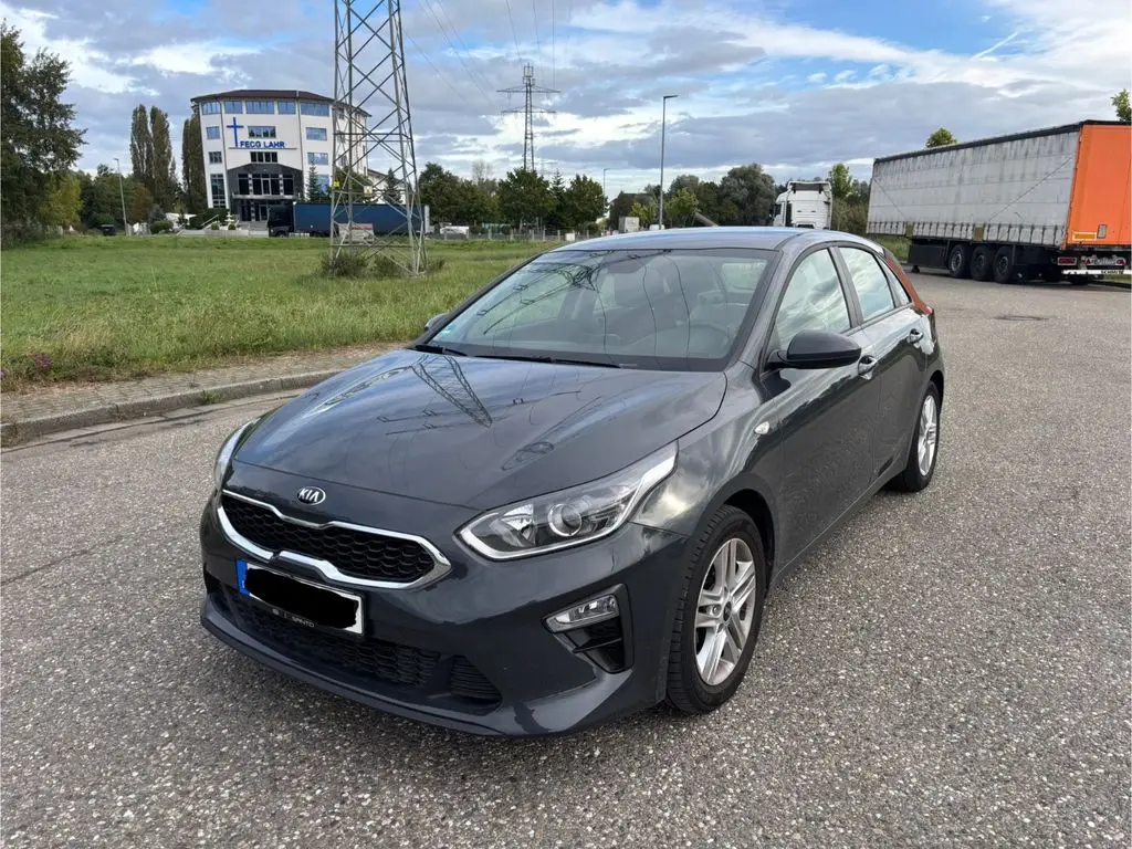 Photo 1 : Kia Ceed 2018 Essence