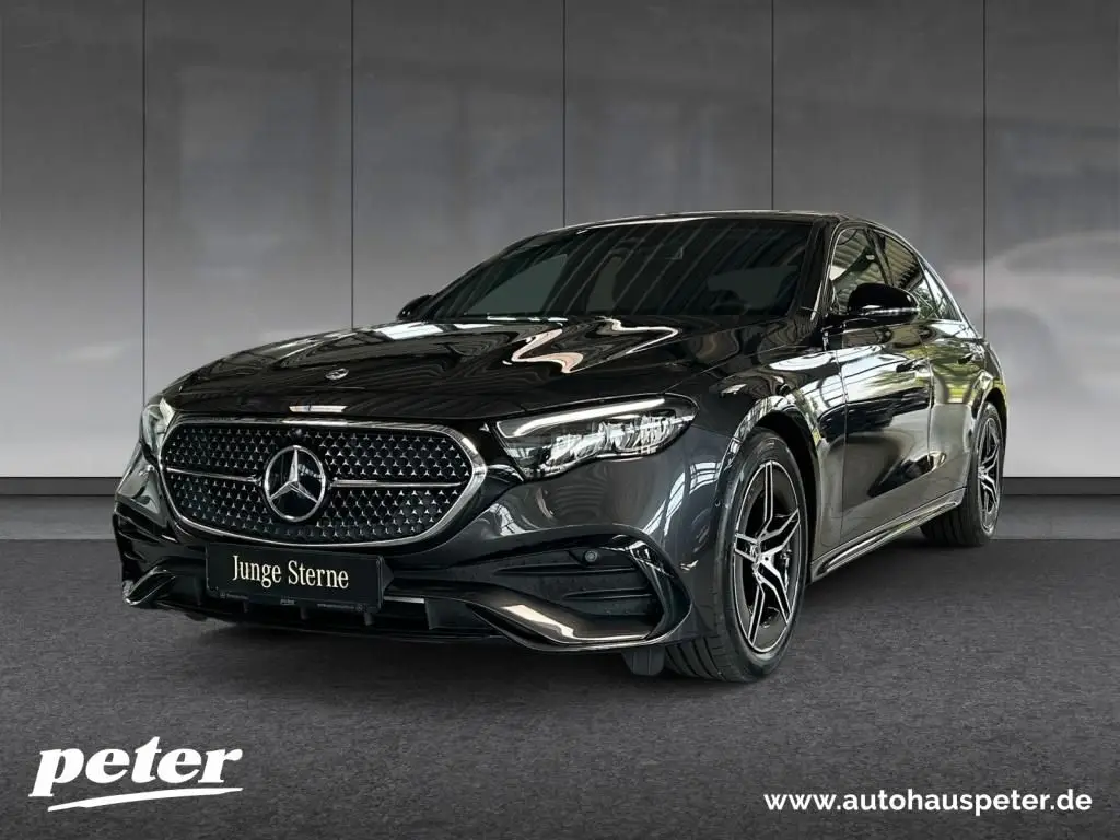 Photo 1 : Mercedes-benz Classe E 2023 Petrol