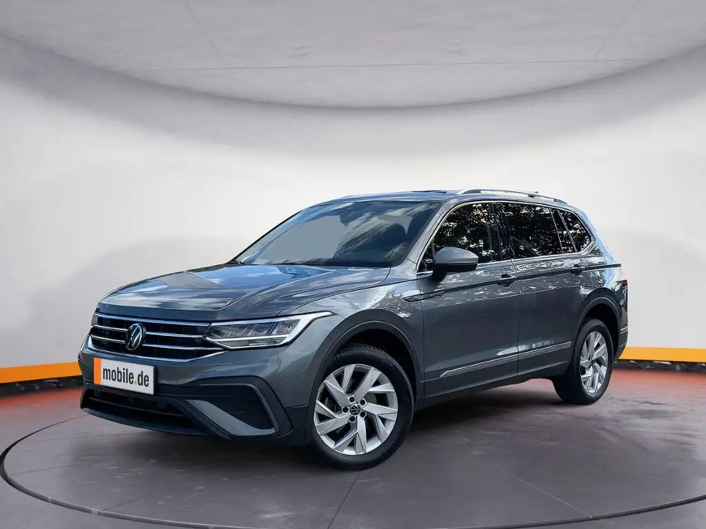 Photo 1 : Volkswagen Tiguan 2023 Petrol