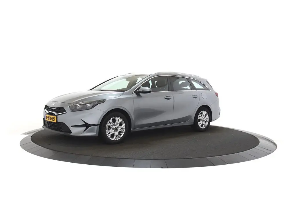 Photo 1 : Kia Ceed 2022 Essence