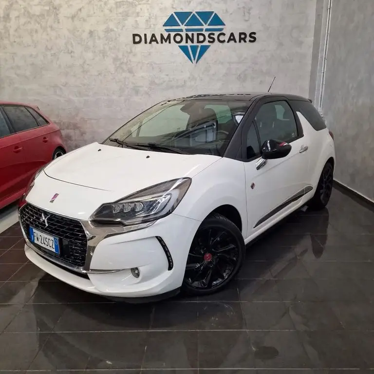 Photo 1 : Ds Automobiles Ds3 2019 Petrol