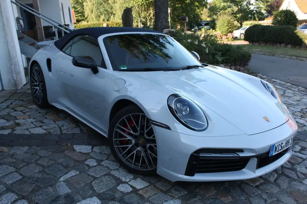 Photo 1 : Porsche 992 2024 Essence