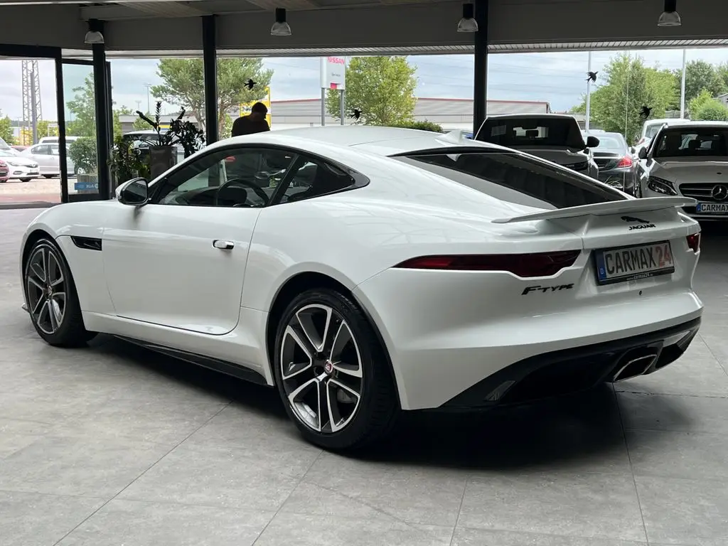 Photo 1 : Jaguar F-type 2021 Essence