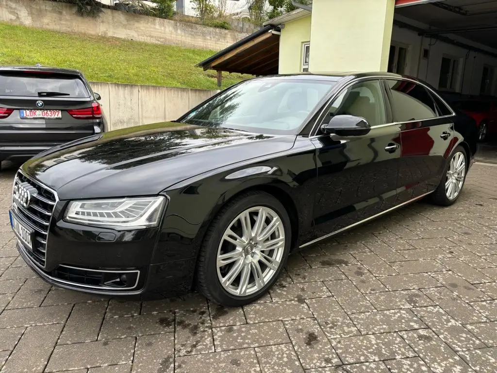 Photo 1 : Audi A8 2015 Essence