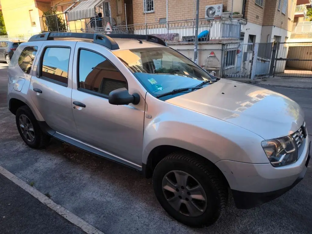 Photo 1 : Dacia Duster 2017 GPL