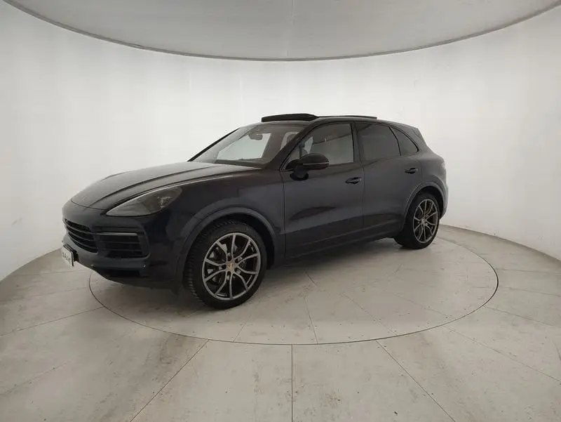 Photo 1 : Porsche Cayenne 2019 Petrol