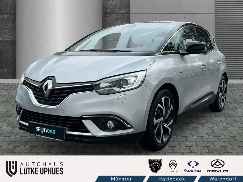 Photo 1 : Renault Scenic 2016 Essence