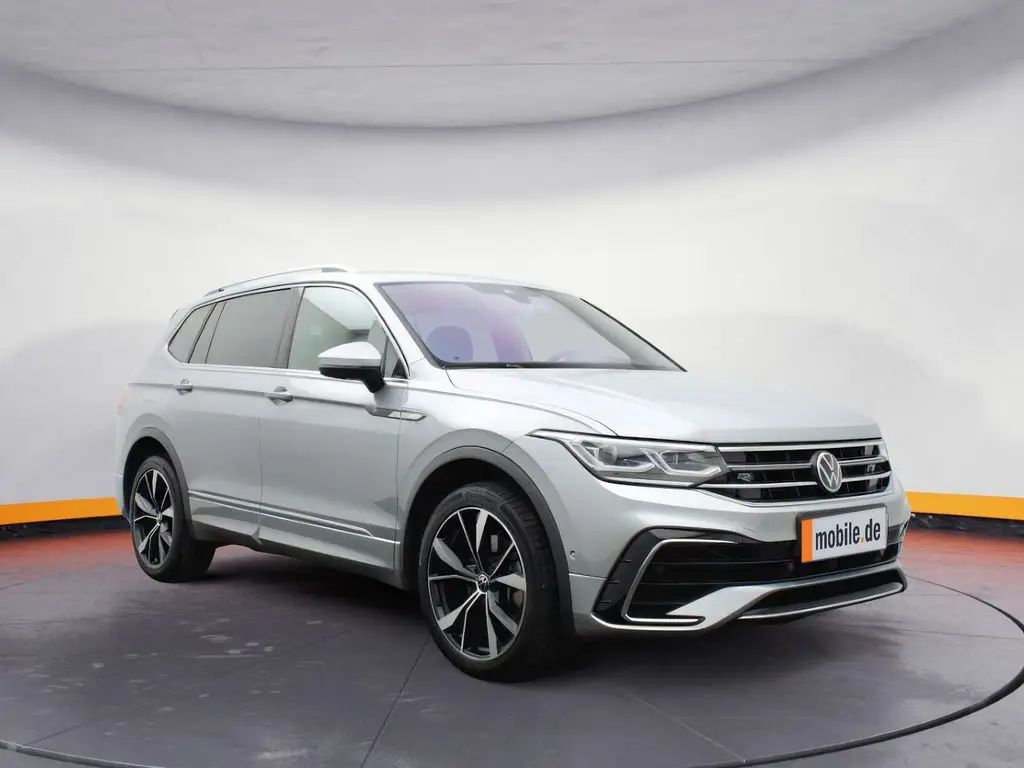 Photo 1 : Volkswagen Tiguan 2024 Essence