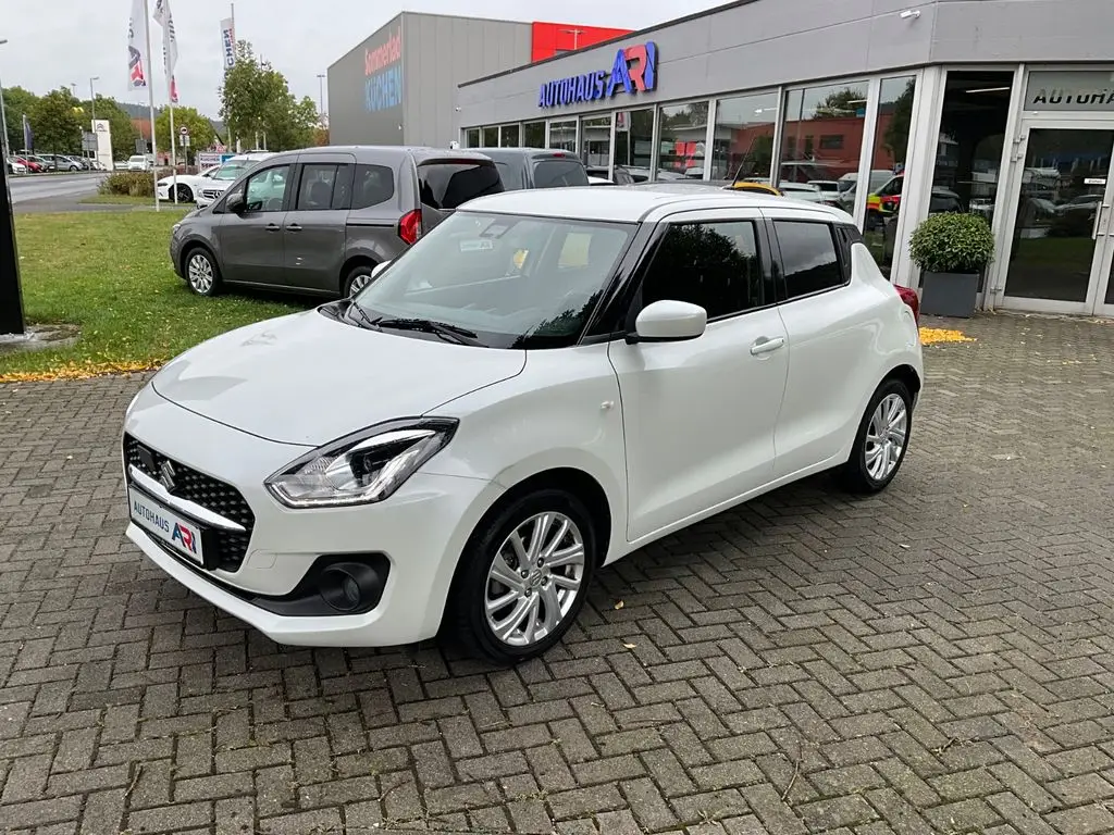 Photo 1 : Suzuki Swift 2021 Hybrid