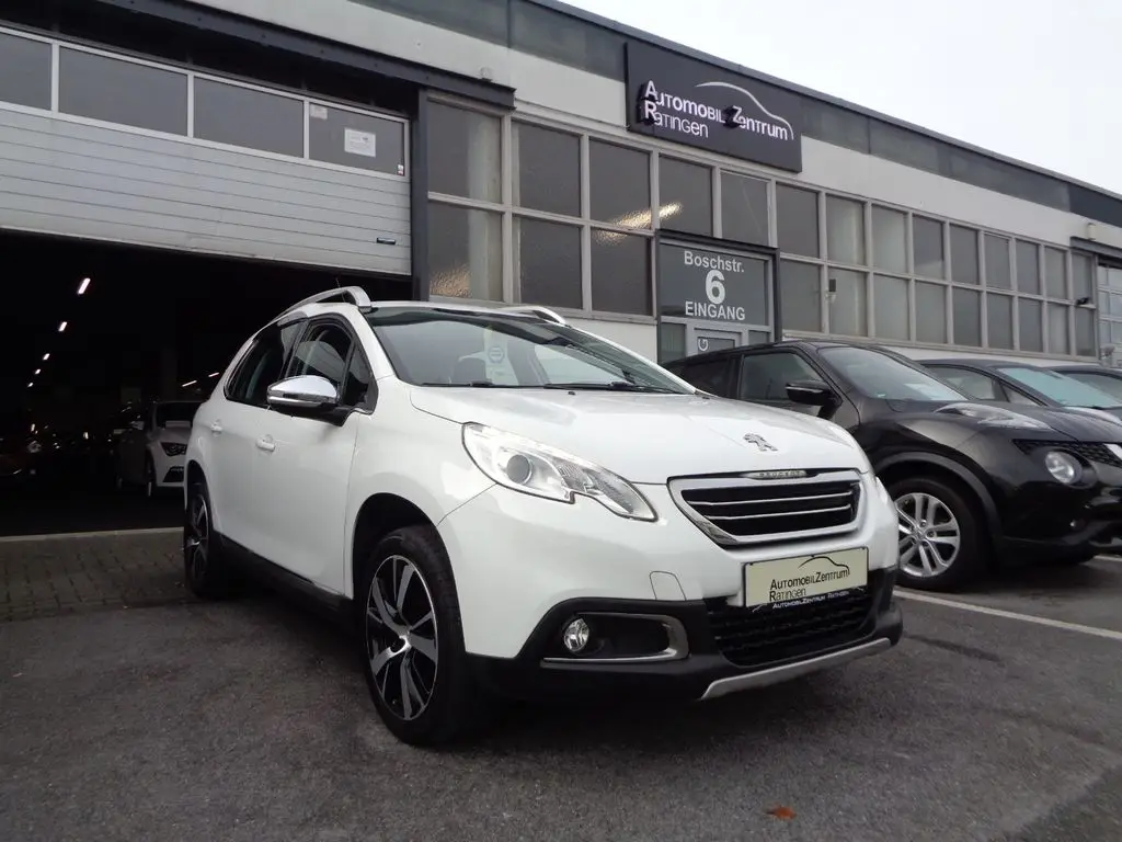 Photo 1 : Peugeot 2008 2015 Petrol