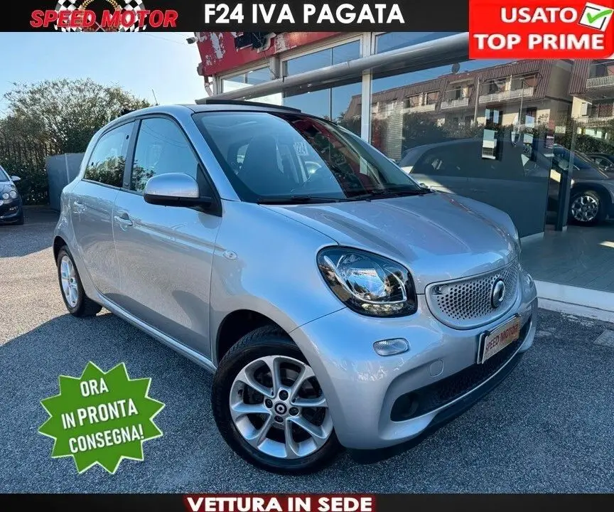 Photo 1 : Smart Forfour 2018 Petrol