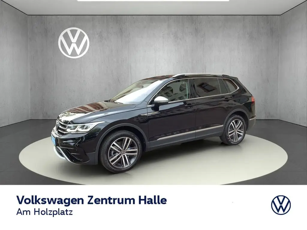 Photo 1 : Volkswagen Tiguan 2023 Essence