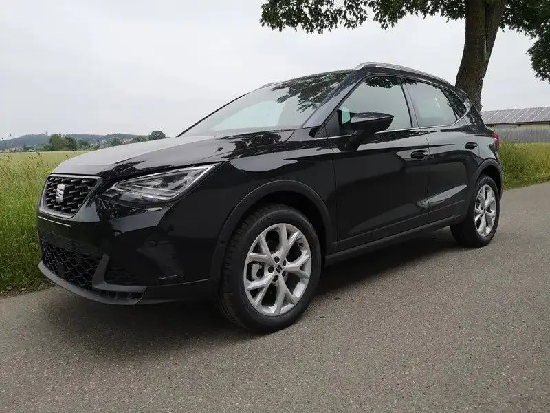 Photo 1 : Seat Arona 2024 Essence