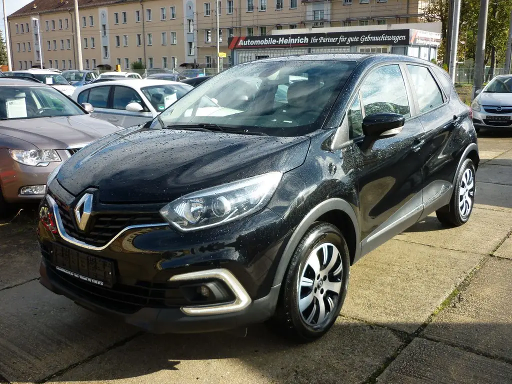 Photo 1 : Renault Captur 2017 Petrol