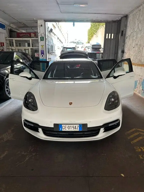 Photo 1 : Porsche Panamera 2020 Hybrid