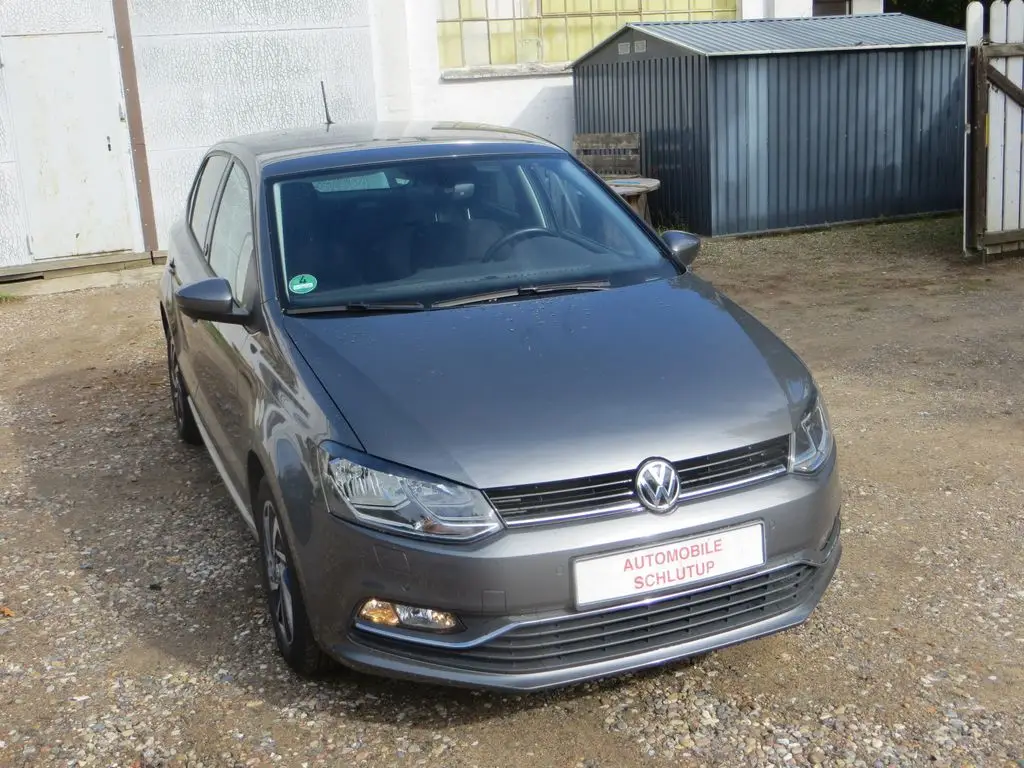 Photo 1 : Volkswagen Polo 2017 Petrol