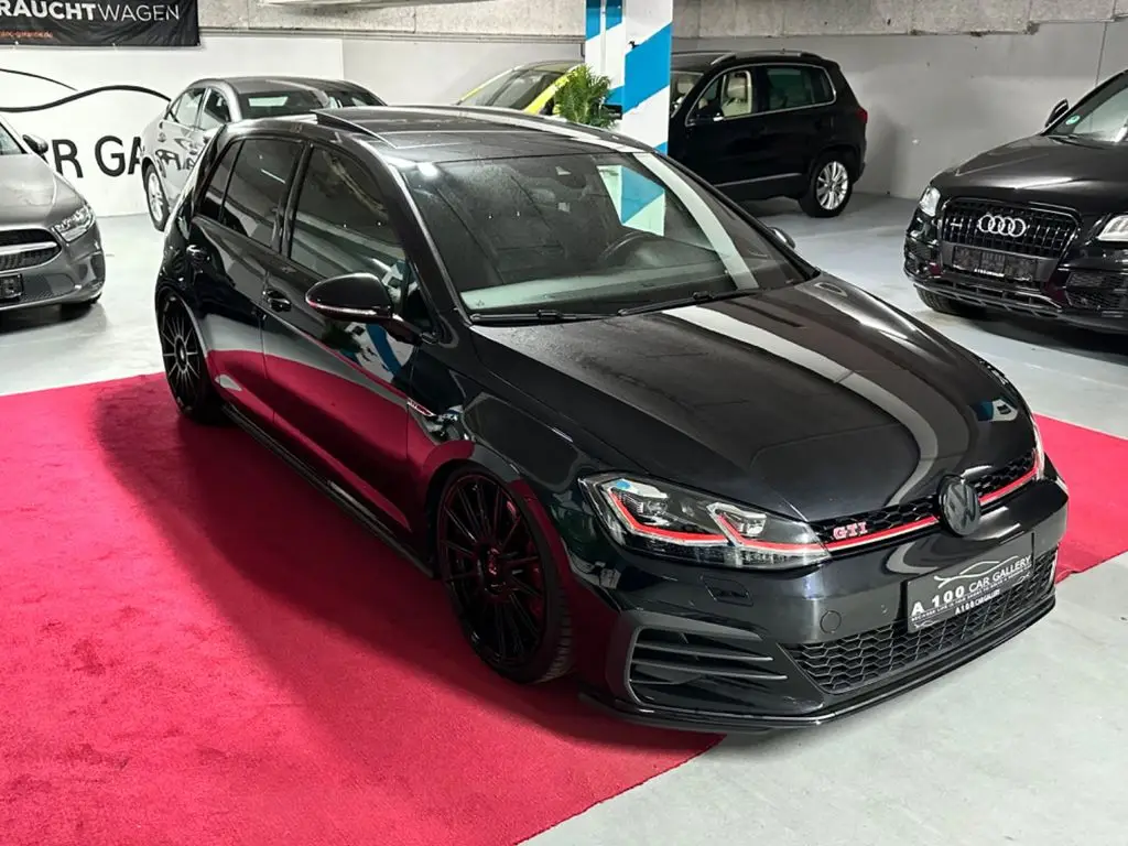 Photo 1 : Volkswagen Golf 2019 Essence