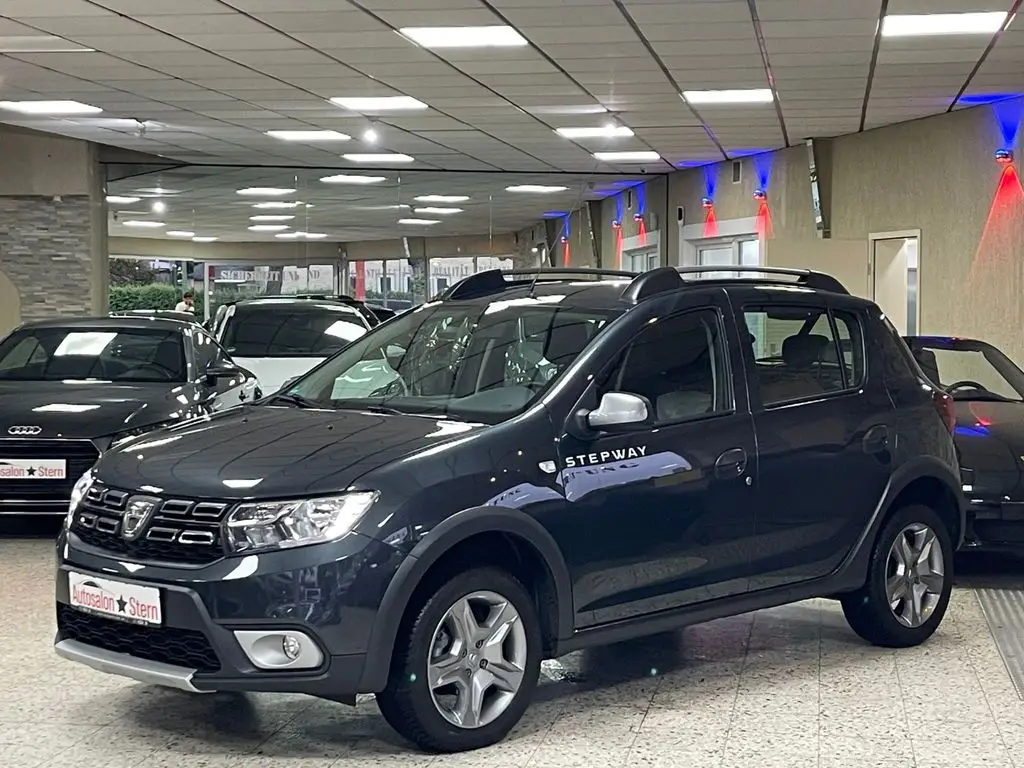 Photo 1 : Dacia Sandero 2018 Petrol