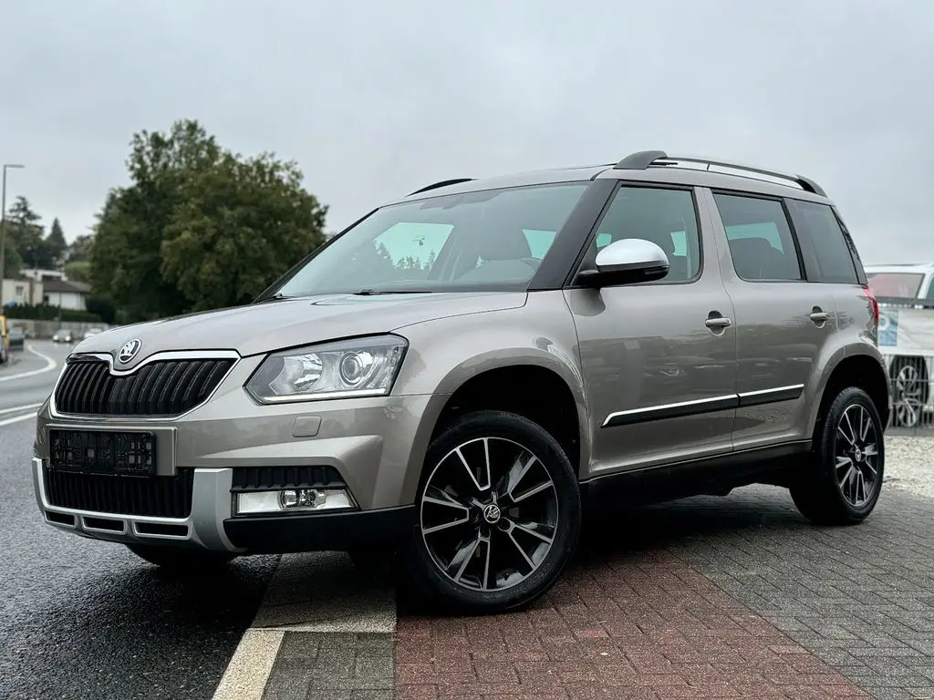 Photo 1 : Skoda Yeti 2016 Petrol