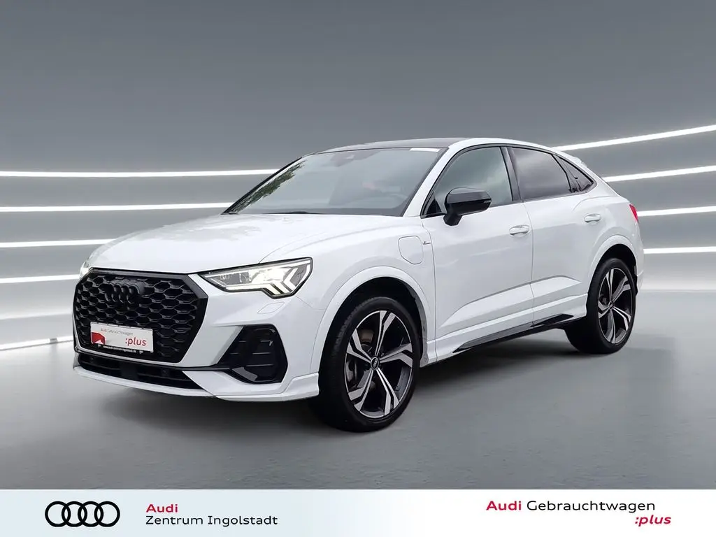 Photo 1 : Audi Q3 2021 Hybrid