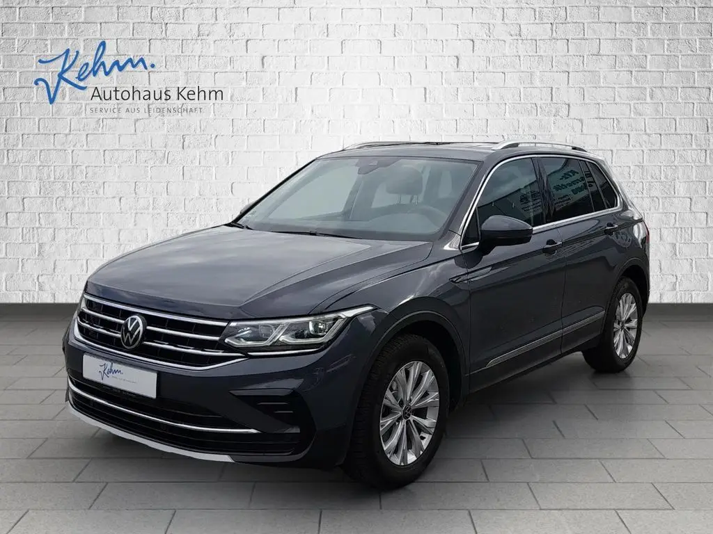 Photo 1 : Volkswagen Tiguan 2021 Essence