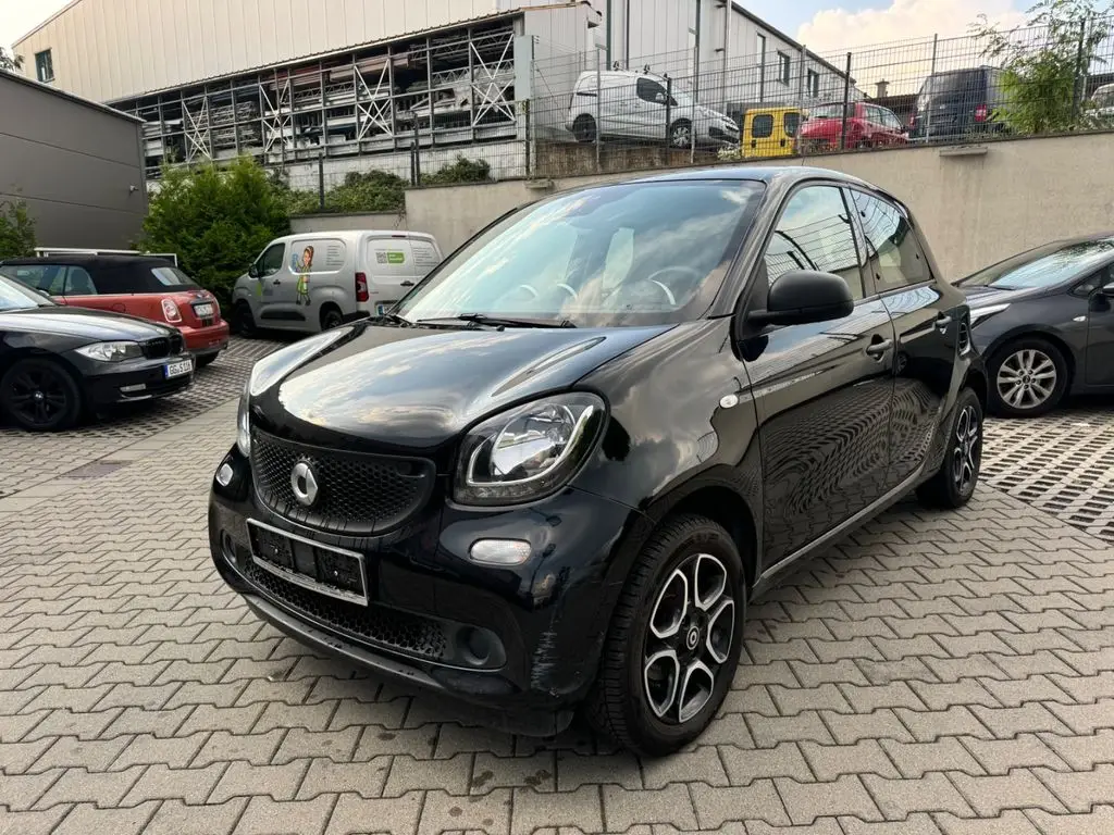 Photo 1 : Smart Forfour 2019 Petrol