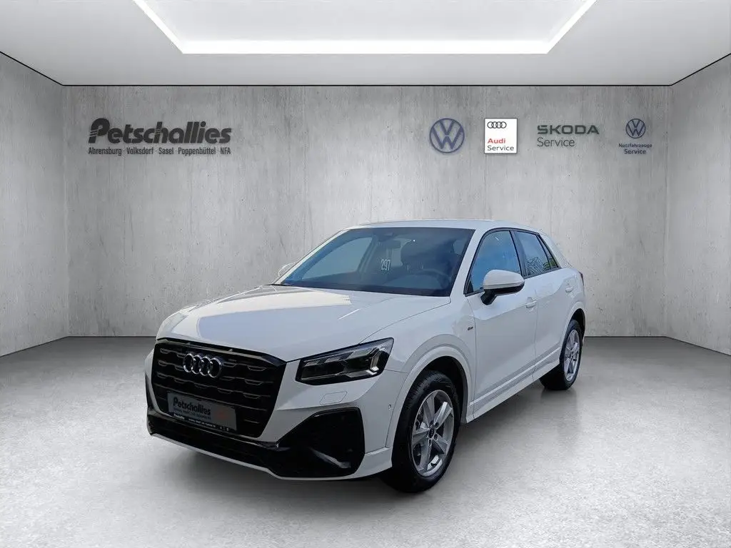 Photo 1 : Audi Q2 2023 Petrol