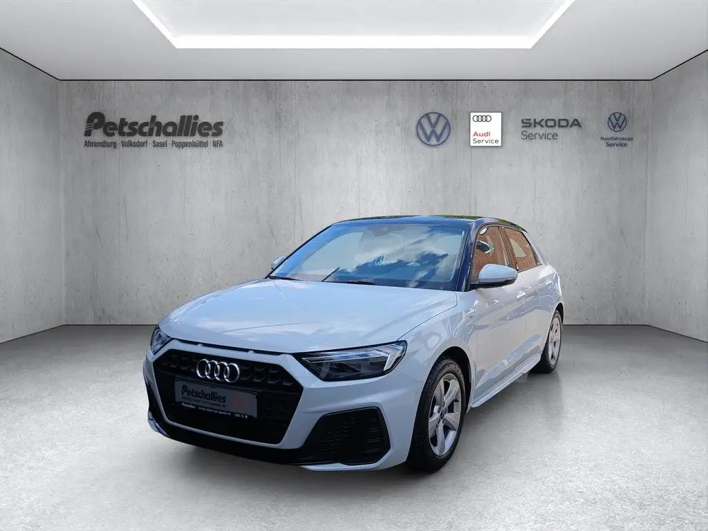 Photo 1 : Audi A1 2022 Essence