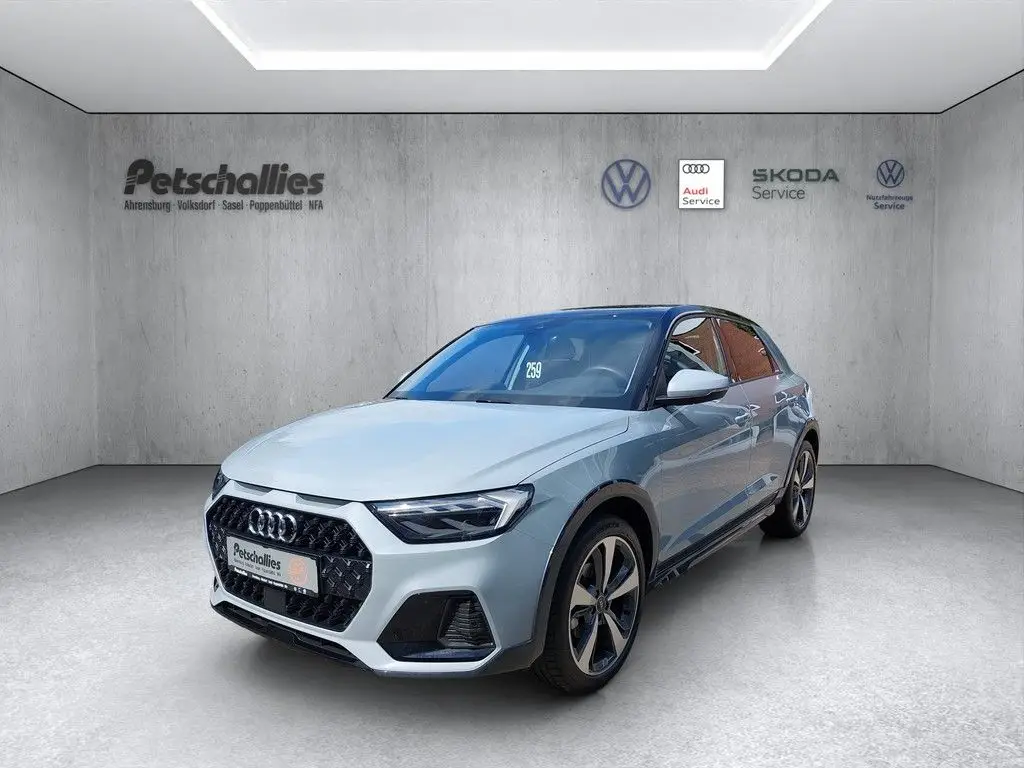 Photo 1 : Audi A1 2023 Essence