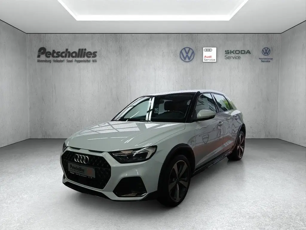 Photo 1 : Audi A1 2023 Essence