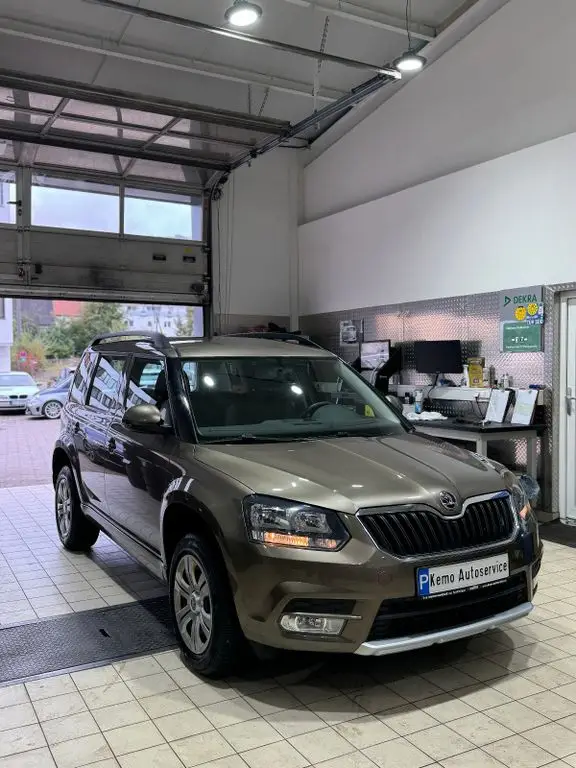 Photo 1 : Skoda Yeti 2016 Petrol