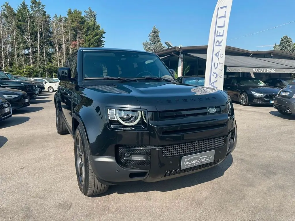 Photo 1 : Land Rover Defender 2022 Hybrid