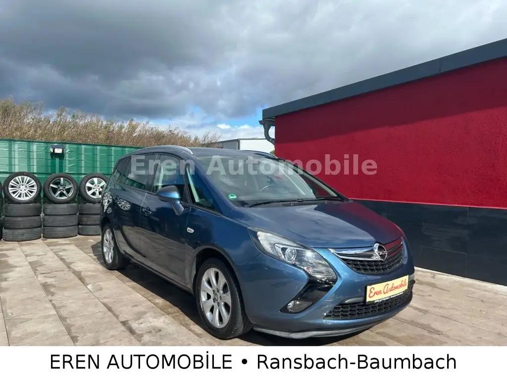 Photo 1 : Opel Zafira 2014 Petrol