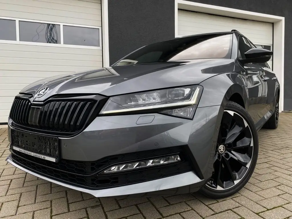 Photo 1 : Skoda Superb 2023 Petrol