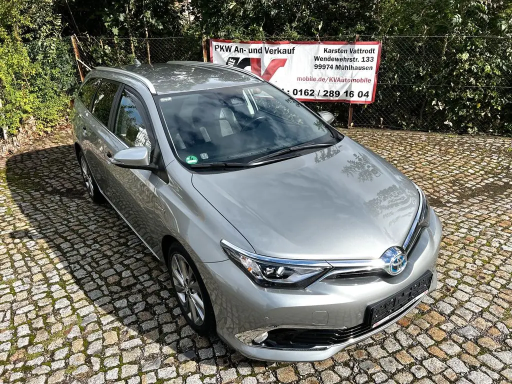 Photo 1 : Toyota Auris 2018 Hybride